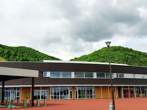北海道初のスキー場を併設した「道の駅遠軽 森のオホーツク」