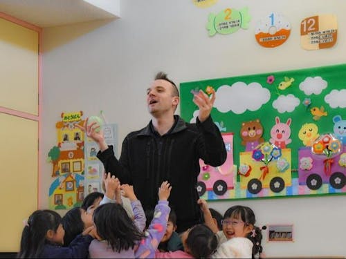 ALTの先生による英会話の時間も実施