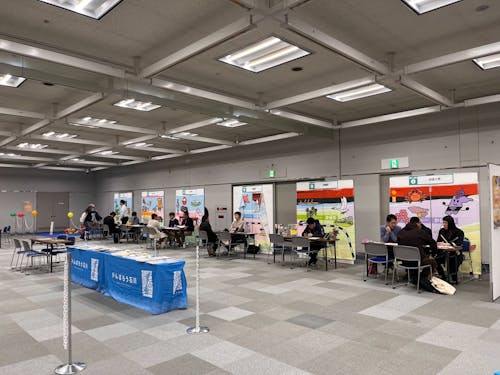 市町・団体ブース相談の様子