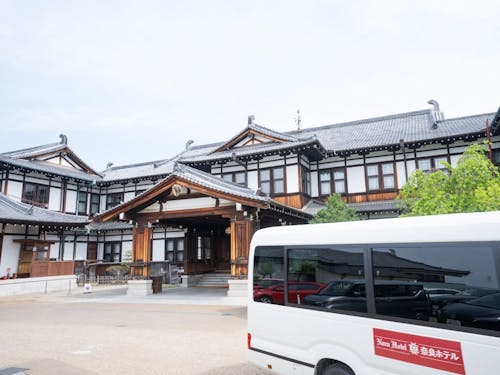 歴史ある奈良ホテルにしかできない唯一無二で非日常な体験を考えます