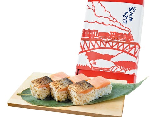 特産品のヒメマスを使った「姫ます寿司」