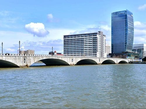萬代橋