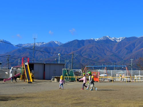 豊かな自然の中で、子は自然と育っていきます🏔