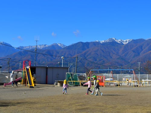 豊かな自然の中で、子は自然と育っていきます🏔