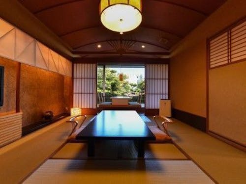 趣き深い和室の客室