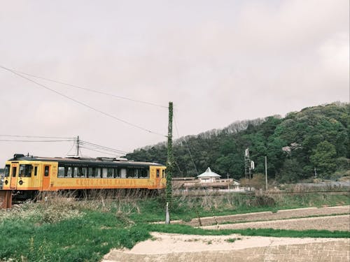 丹後鉄道、1両編成も。自然が多い場所ならではのホッとする景色が広がります