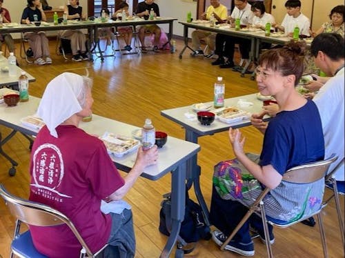 初対面だけど、なんだかんだ盛り上がります