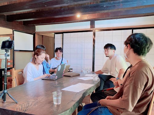 地元で活躍する人たちに直接話を聞いて、新しい価値観に触れたり、仲間と学び合ったり