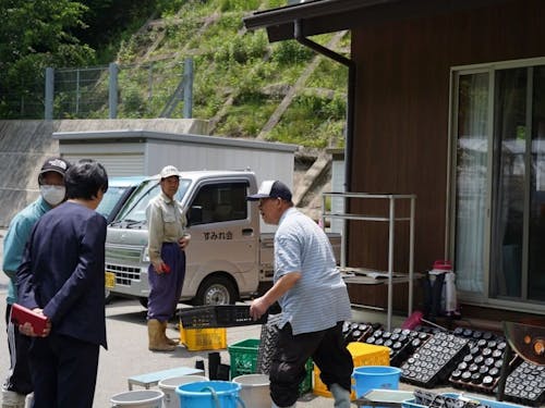 共同作業所すみれ会の利用者さんたち　©日本仕事百貨