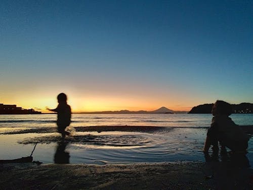 夕日を見ながら日が暮れるまでいつまでも遊べる場所