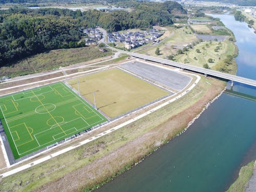 河川敷にある「熊本甲佐総合運動公園」