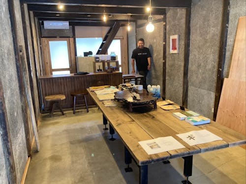 擬音ハウスの内観(現役の協力隊が日々改良中!)