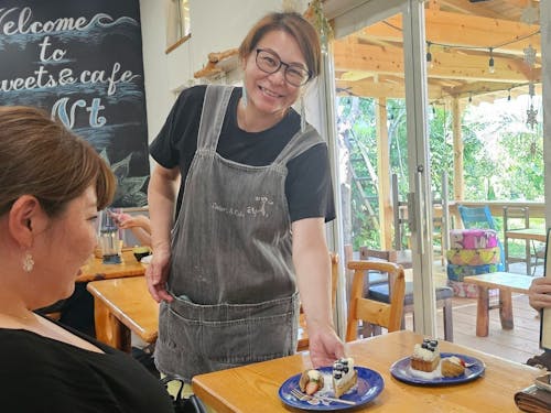 地産地消の材料を基本とした料理を提供するカフェで、人と人がつながる場をつくります