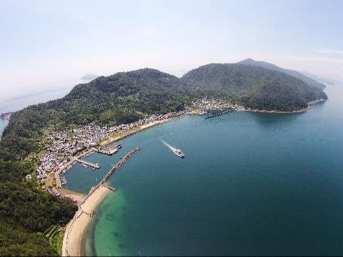 瀬戸内海に浮かぶ平郡島