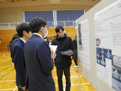 「総合的な探究の時間」発表会の様子