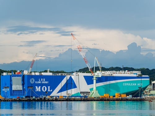 地元の企業に就職。（え！愛媛より）