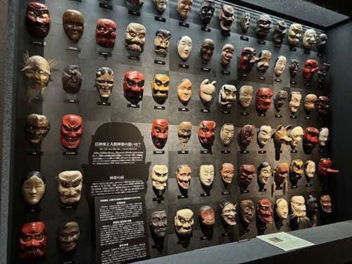 早池峰神楽のお面(総合文化財センター)