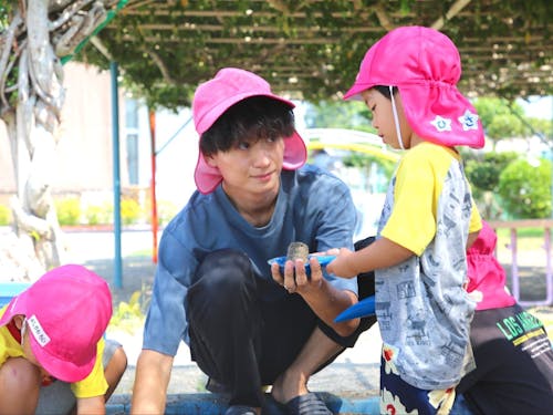 男性の保育士も活躍中!