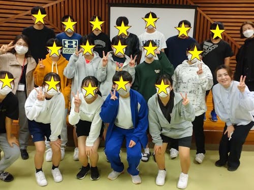 当時の中学生達と一緒に