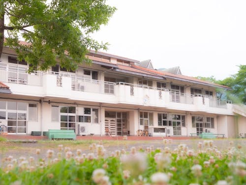 元々幼稚園だったテレワークセンターMINAKAMIが会場だー!ノスタルジーです