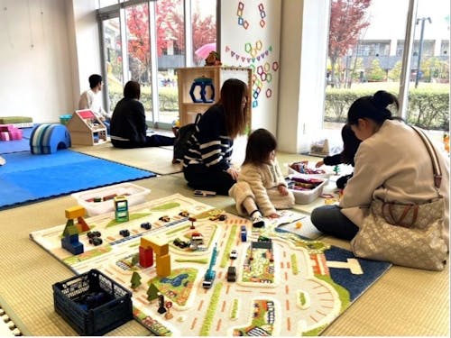 親子で楽しめる「あそび場」の様子