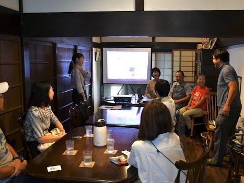 過去に町内の古民家カフェで開催された移住イベントのようす