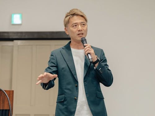 しもばやしさん(ファミリーレストラン よしもと滋賀県住みます芸人)