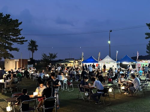 南大隅町「みなバル&マルシェ」の様子。フード・ドリンク・特産品が盛りだくさん!