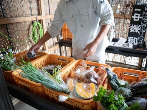 この辺のおばあちゃんが趣味で作っているものも　©くじらの髭