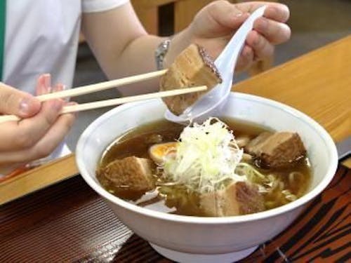 ひょっとこ亭の「名物ゴロチャーめん」