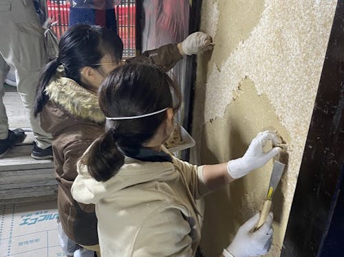 昨年度の様子（繊維壁の剥離）