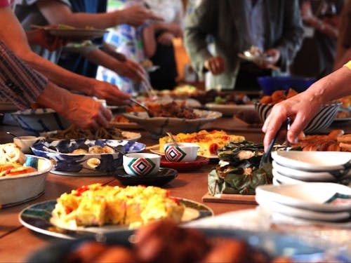 【よるの会】地域の人が集まり、食と音楽と会話を楽しむイベント(毎年開催)