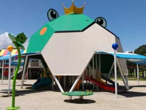 全天候型遊具「ケロケロ共和国」天候に関係なく遊ぶことができます！