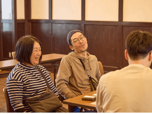 インタビュー中のおふたり