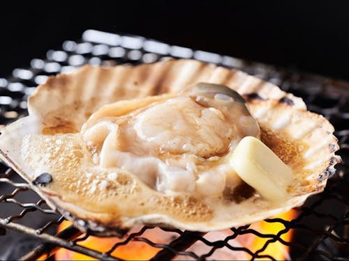 毎年、 漁協さん・農協さんのご厚意で町民にホタテとバターが配布されています。