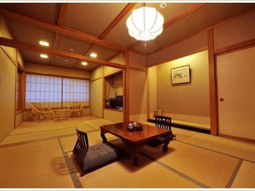客室は純和室ですが、外国人のお客様のご利用もたくさんあります