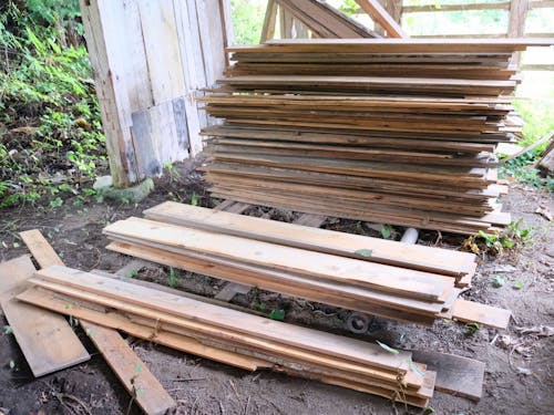昔に使用され、余っていたと思われる資材