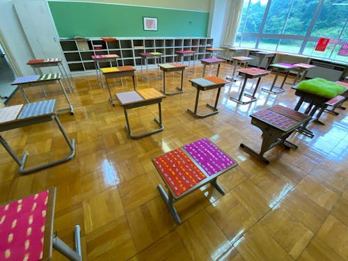 視察予定の旧西越小学校