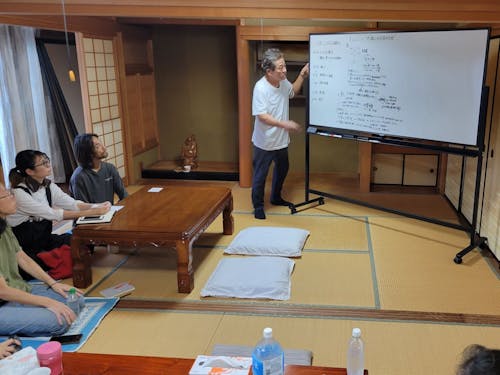 座学も大変アットホームで、古民家で開催(笑)