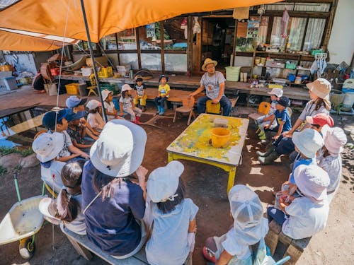 みんなで朝の会。今日は何をしようかな。