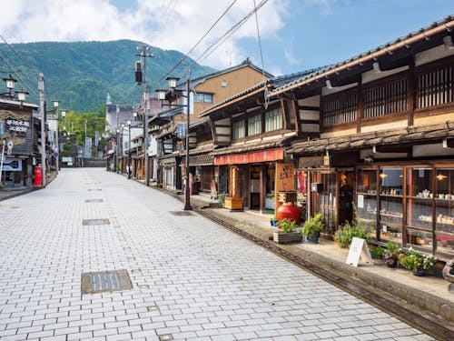 八日町通り(井波)