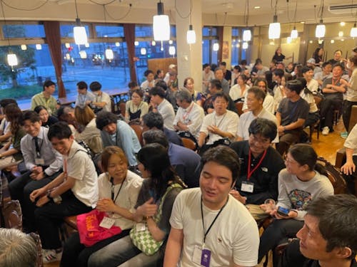 白馬駅から1分、駅前の藤屋食堂にて開催!