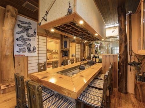 夜は地域の旅館で懇親会