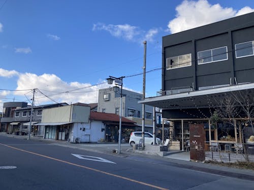 空き家・空き店舗の活用が進むクロイソストリート