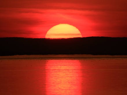 サロマ湖に沈む夕日は絶景です。一日の疲れを癒してくれます。