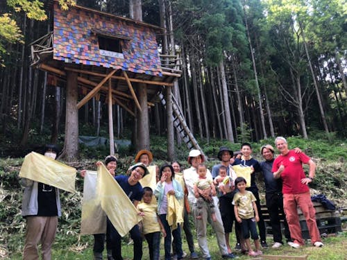 体感キャンプの参加者たち。世代も国籍もさまざまな人たちが森にやってきます！