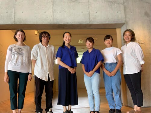 学生インターンも含め個性豊かなスタッフが働いています!