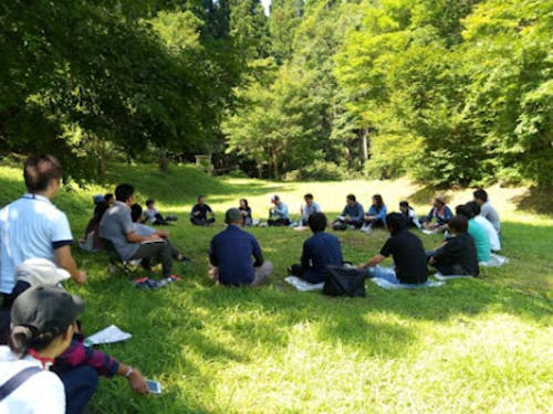 全国各地から集まる人財。経営者、ボディワーク、記者、営業、観光、ノマドワーカー、製造、業種は様々。