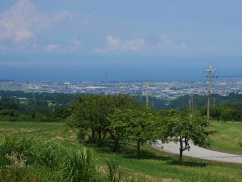黒部市の街。山も海も川も、温泉も欲張れます。