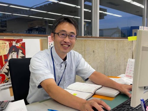 お仕事中の小野課長